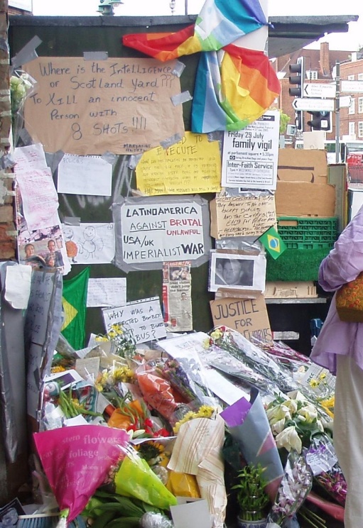 Tributes to Jean Charles de Menezes at Stockwell
