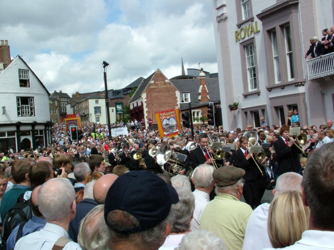 New Westoe Banner Passing the County
